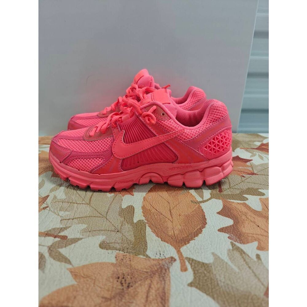 Nike Women's Neon Pink Athletic Sneakers